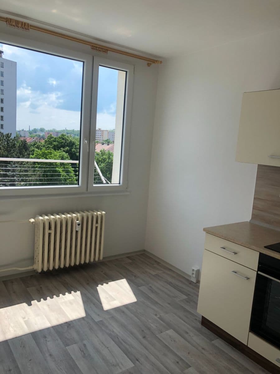 Pronájem bytu 3+1 60 m², Revoluční, Litoměřice, Ústecký kraj Pronájem bytu 3+1 60 m², Revoluční, Litoměřice, Ústecký kraj