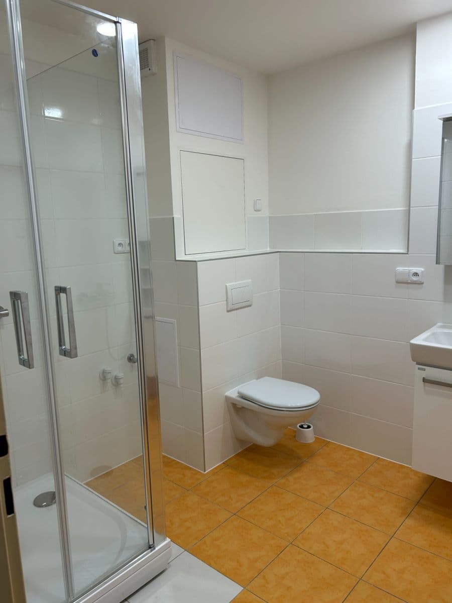 Pronájem bytu 3+1 60 m², Revoluční, Litoměřice, Ústecký kraj Pronájem bytu 3+1 60 m², Revoluční, Litoměřice, Ústecký kraj