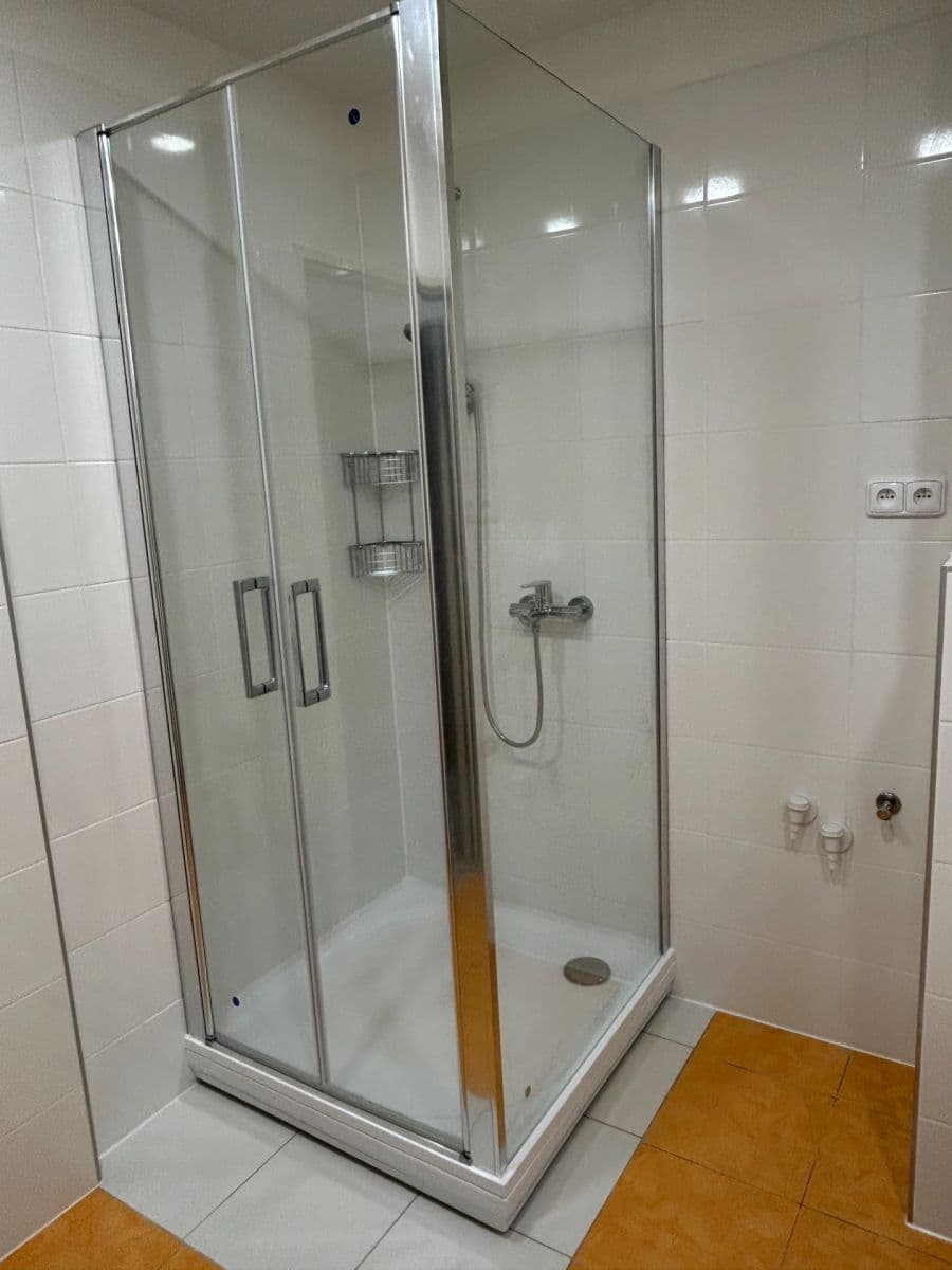 Pronájem bytu 3+1 60 m², Revoluční, Litoměřice, Ústecký kraj Pronájem bytu 3+1 60 m², Revoluční, Litoměřice, Ústecký kraj