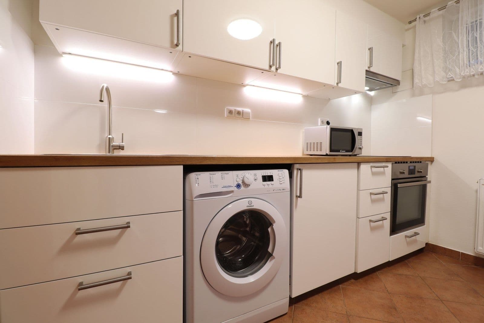 Pronájem bytu 1+kk 33 m², K náměstí, Praha, Praha Pronájem bytu 1+kk 33 m², K náměstí, Praha, Praha