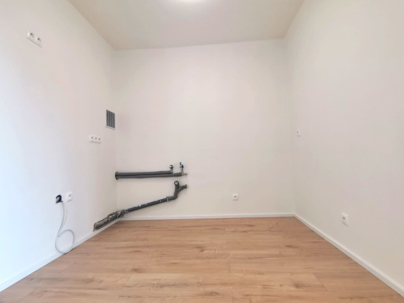 Prodej bytu 3+1 72 m², Poznaňská, Praha, Praha Prodej bytu 3+1 72 m², Poznaňská, Praha, Praha