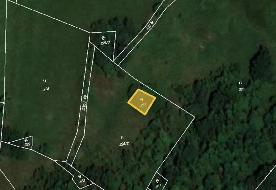 Prodej pozemku 144 m², Měděnec, Ústecký kraj Prodej pozemku 144 m², Měděnec, Ústecký kraj