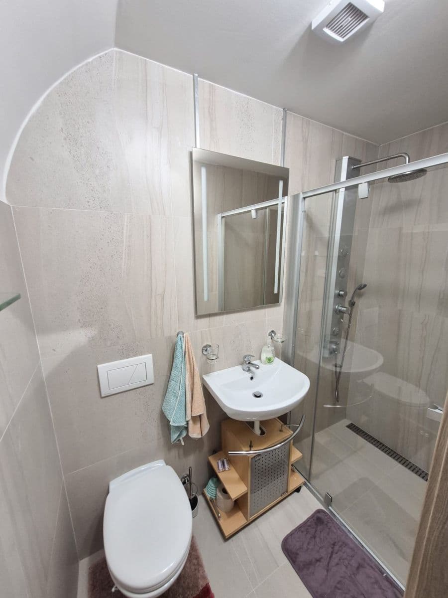 Pronájem bytu 2+kk 40 m², Drtinova, Praha, Praha Pronájem bytu 2+kk 40 m², Drtinova, Praha, Praha