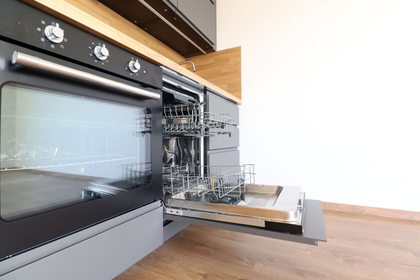 Pronájem bytu 2+kk 48 m², náměstí Olgy Scheinpflugové, Praha, Praha Pronájem bytu 2+kk 48 m², náměstí Olgy Scheinpflugové, Praha, Praha