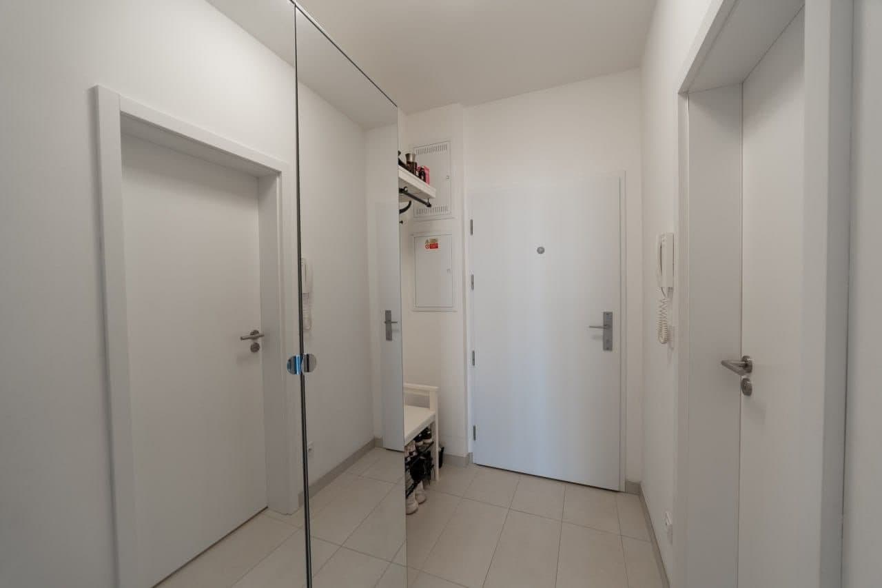Pronájem bytu 1+kk 45 m², Zvěřinova, Praha, Praha Pronájem bytu 1+kk 45 m², Zvěřinova, Praha, Praha
