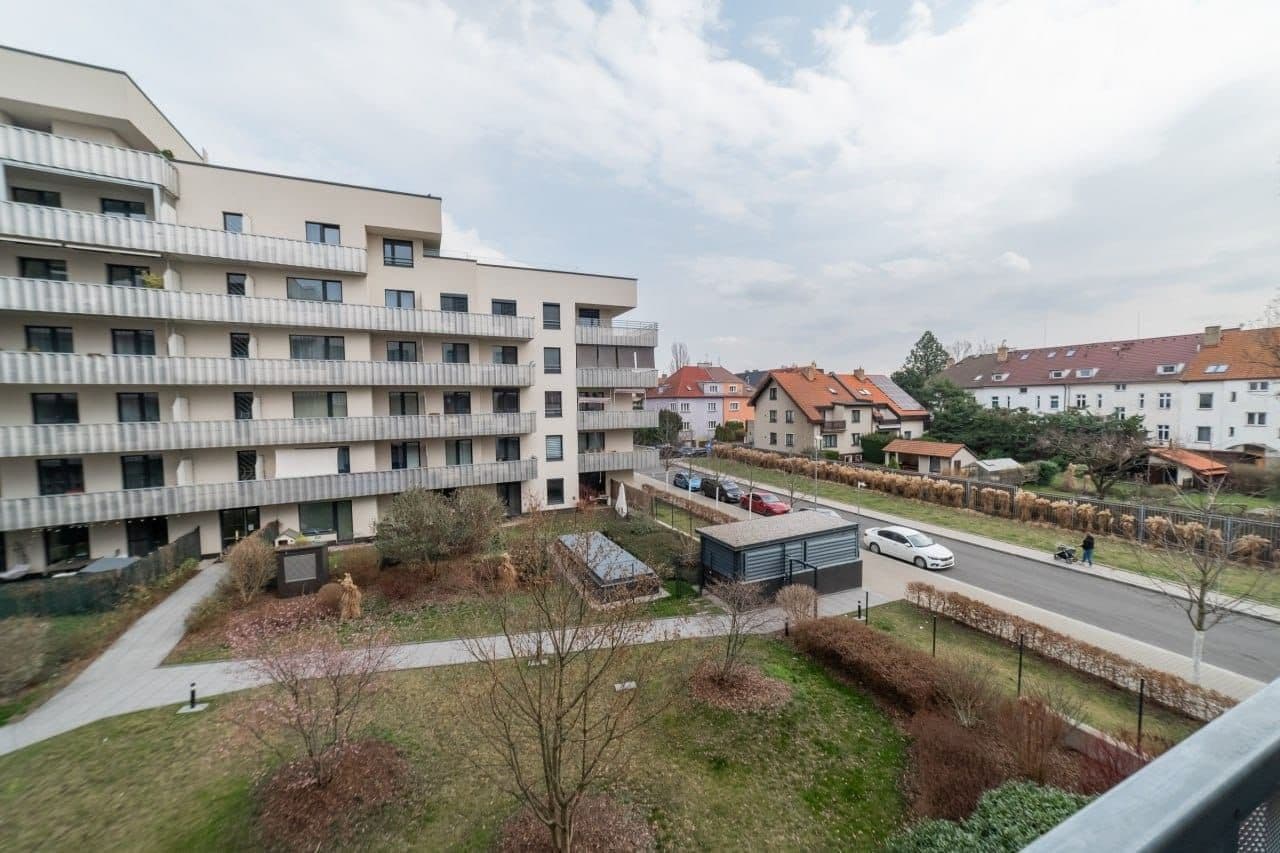 Pronájem bytu 1+kk 45 m², Zvěřinova, Praha, Praha Pronájem bytu 1+kk 45 m², Zvěřinova, Praha, Praha