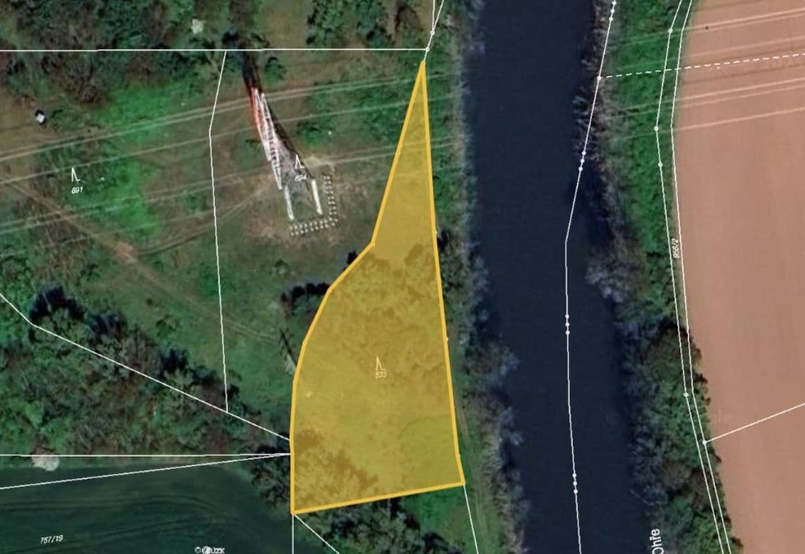 Prodej pozemku 194 m², Brňany, Ústecký kraj Prodej pozemku 194 m², Brňany, Ústecký kraj