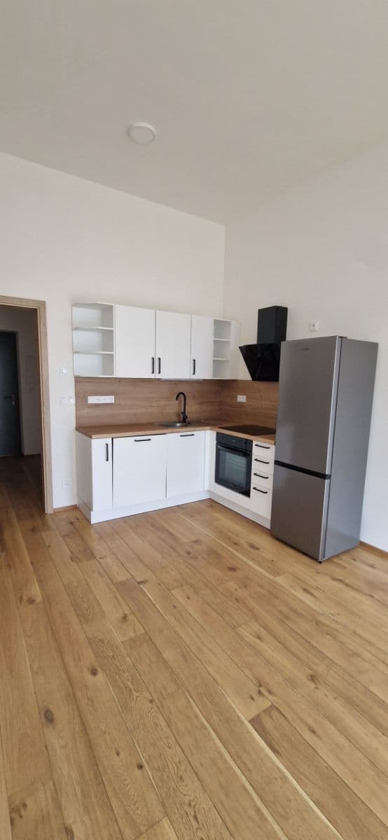 Pronájem bytu 1+kk 29 m², Bohutín, Středočeský kraj Pronájem bytu 1+kk 29 m², Bohutín, Středočeský kraj