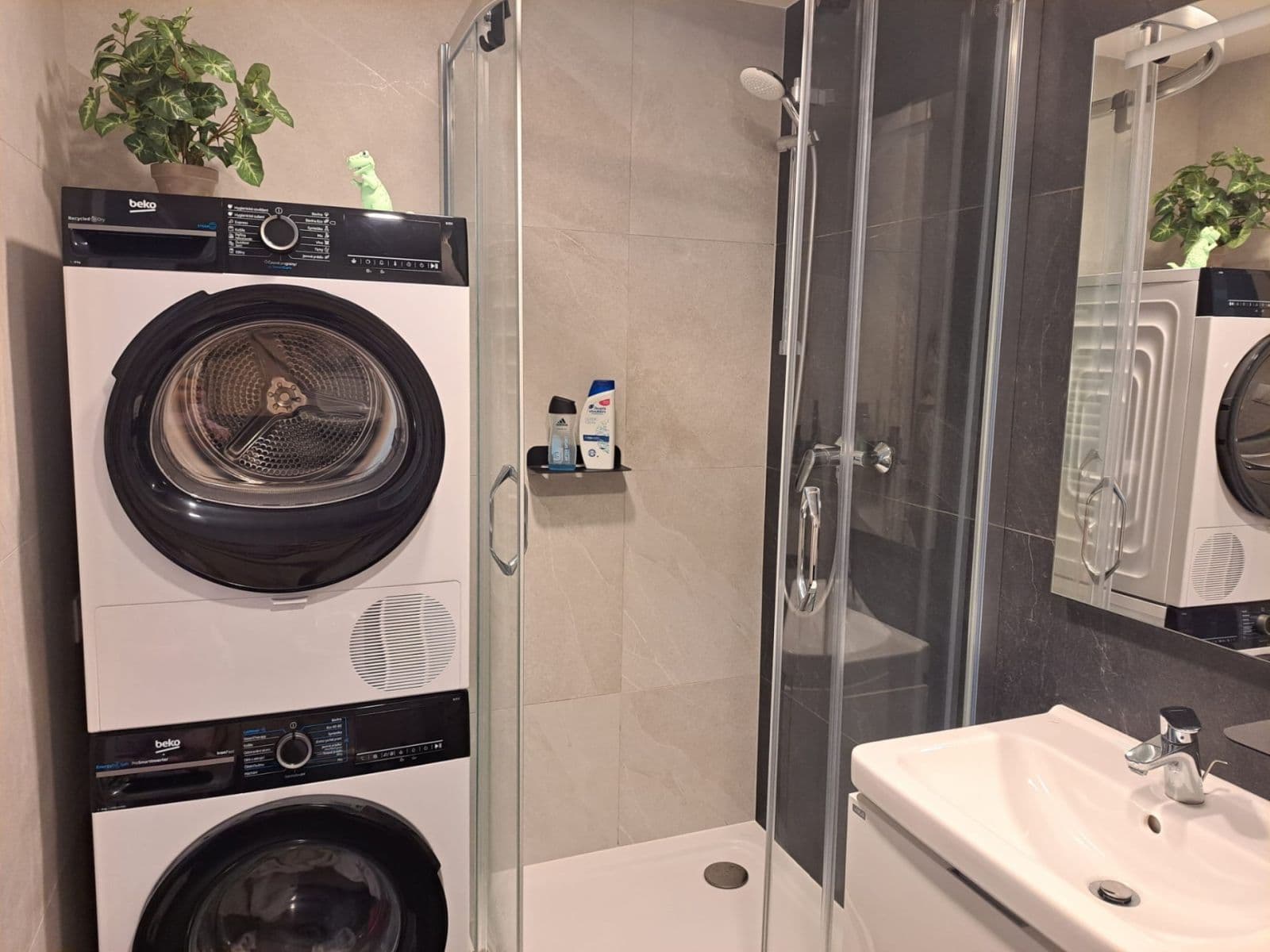 Pronájem bytu 1+kk 33 m², Výstavní, Praha, Praha Pronájem bytu 1+kk 33 m², Výstavní, Praha, Praha