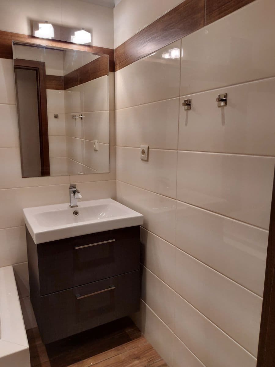 Pronájem bytu 2+kk 54 m², Hlavní třída, Ostrava, Moravskoslezský kraj Pronájem bytu 2+kk 54 m², Hlavní třída, Ostrava, Moravskoslezský kraj