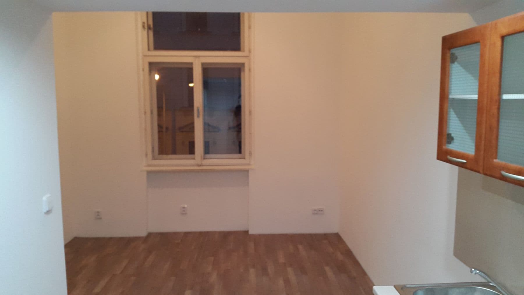 Pronájem bytu 1+kk 20 m², Seifertova, Praha, Praha Pronájem bytu 1+kk 20 m², Seifertova, Praha, Praha