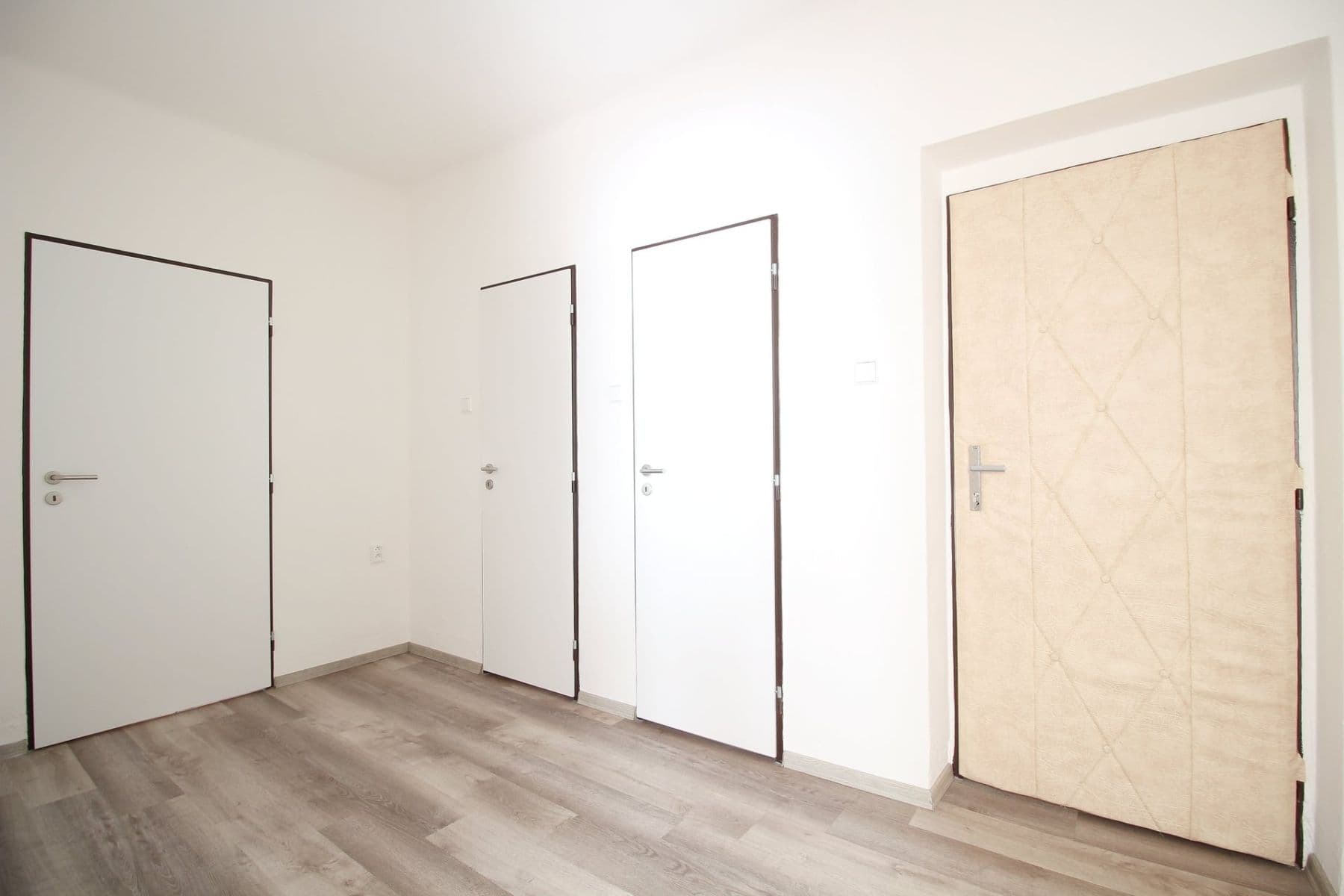 Pronájem bytu 4+1 85 m², Studentská, Poděbrady, Středočeský kraj Pronájem bytu 4+1 85 m², Studentská, Poděbrady, Středočeský kraj