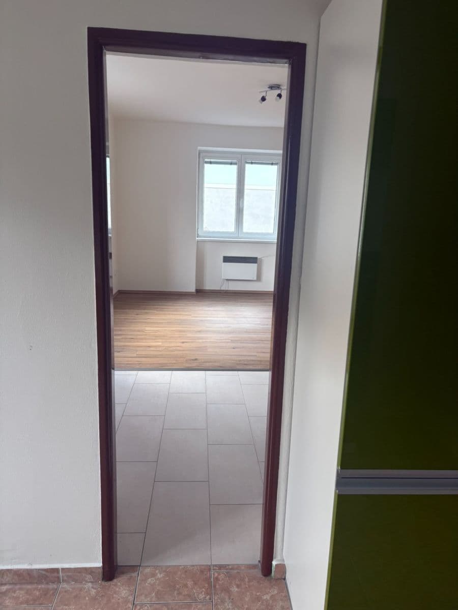 Pronájem bytu 3+1 90 m², Čs. armády, Žamberk, Pardubický kraj Pronájem bytu 3+1 90 m², Čs. armády, Žamberk, Pardubický kraj