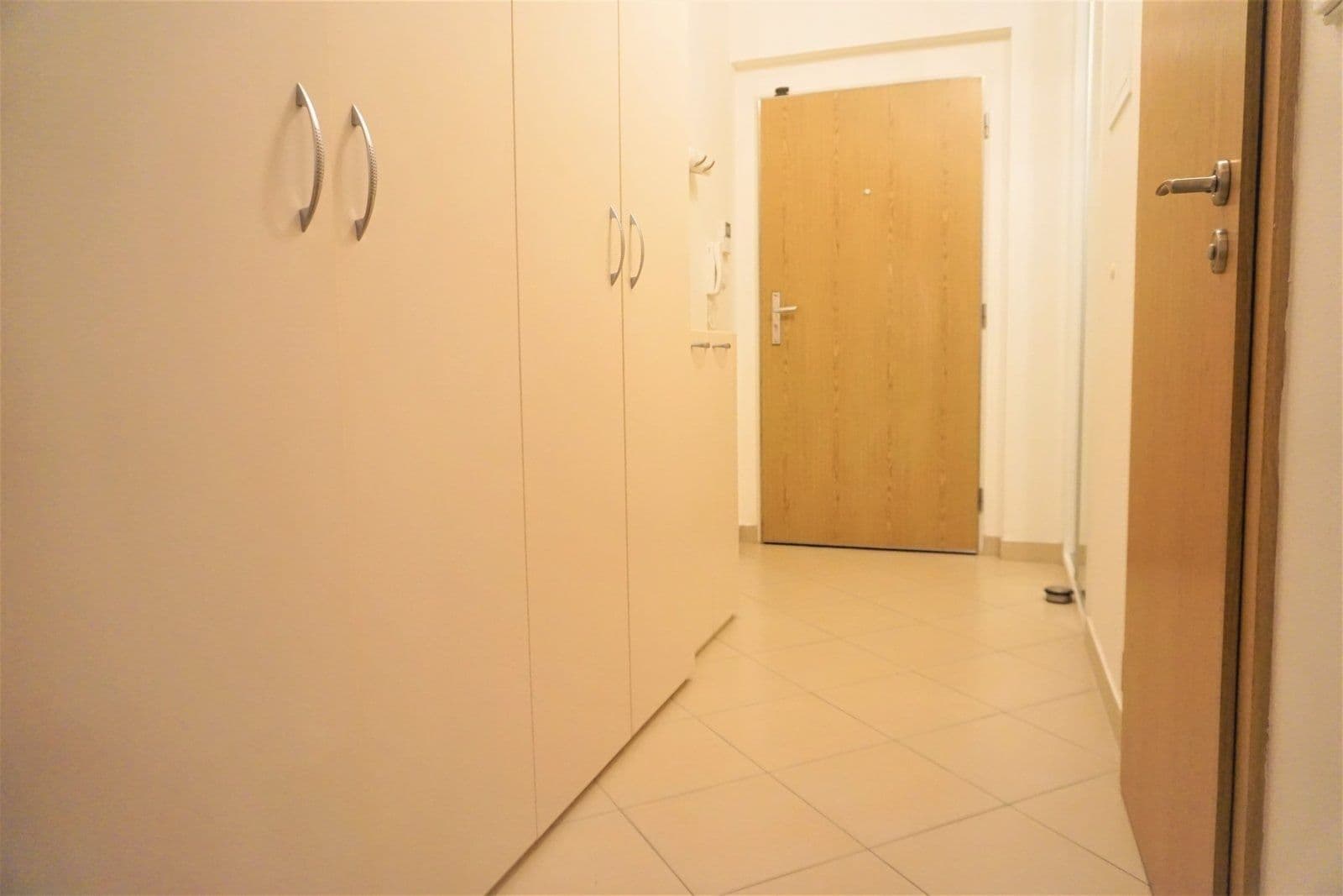 Pronájem bytu 1+kk 30 m², Milotická, Praha, Praha Pronájem bytu 1+kk 30 m², Milotická, Praha, Praha