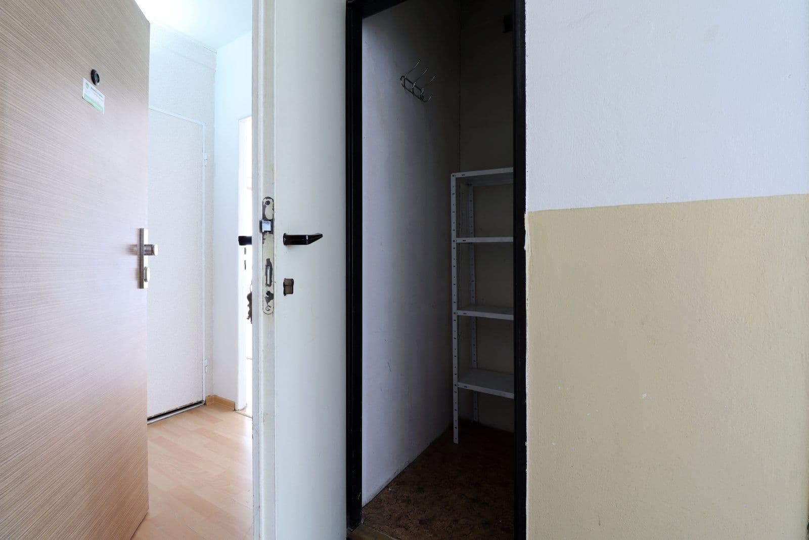 Pronájem bytu 1+kk 34 m², Litevská, Kladno, Středočeský kraj Pronájem bytu 1+kk 34 m², Litevská, Kladno, Středočeský kraj