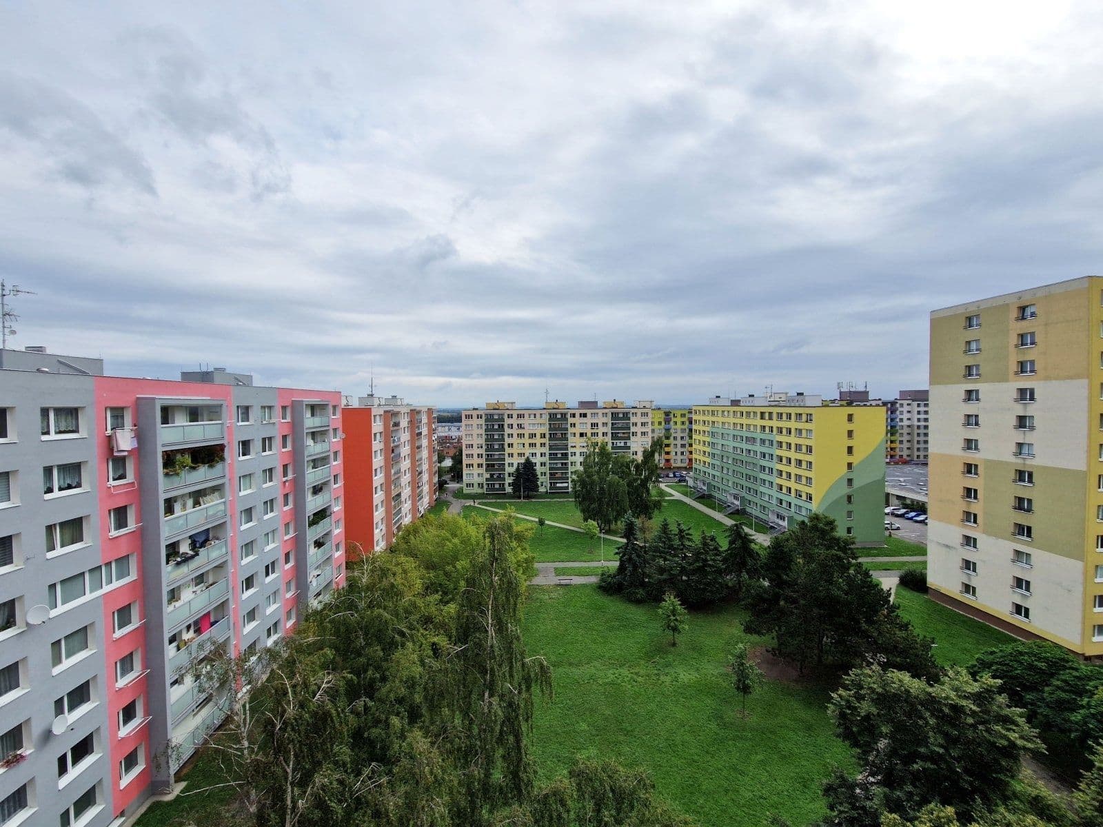 Pronájem bytu 1+kk 34 m², Litevská, Kladno, Středočeský kraj Pronájem bytu 1+kk 34 m², Litevská, Kladno, Středočeský kraj