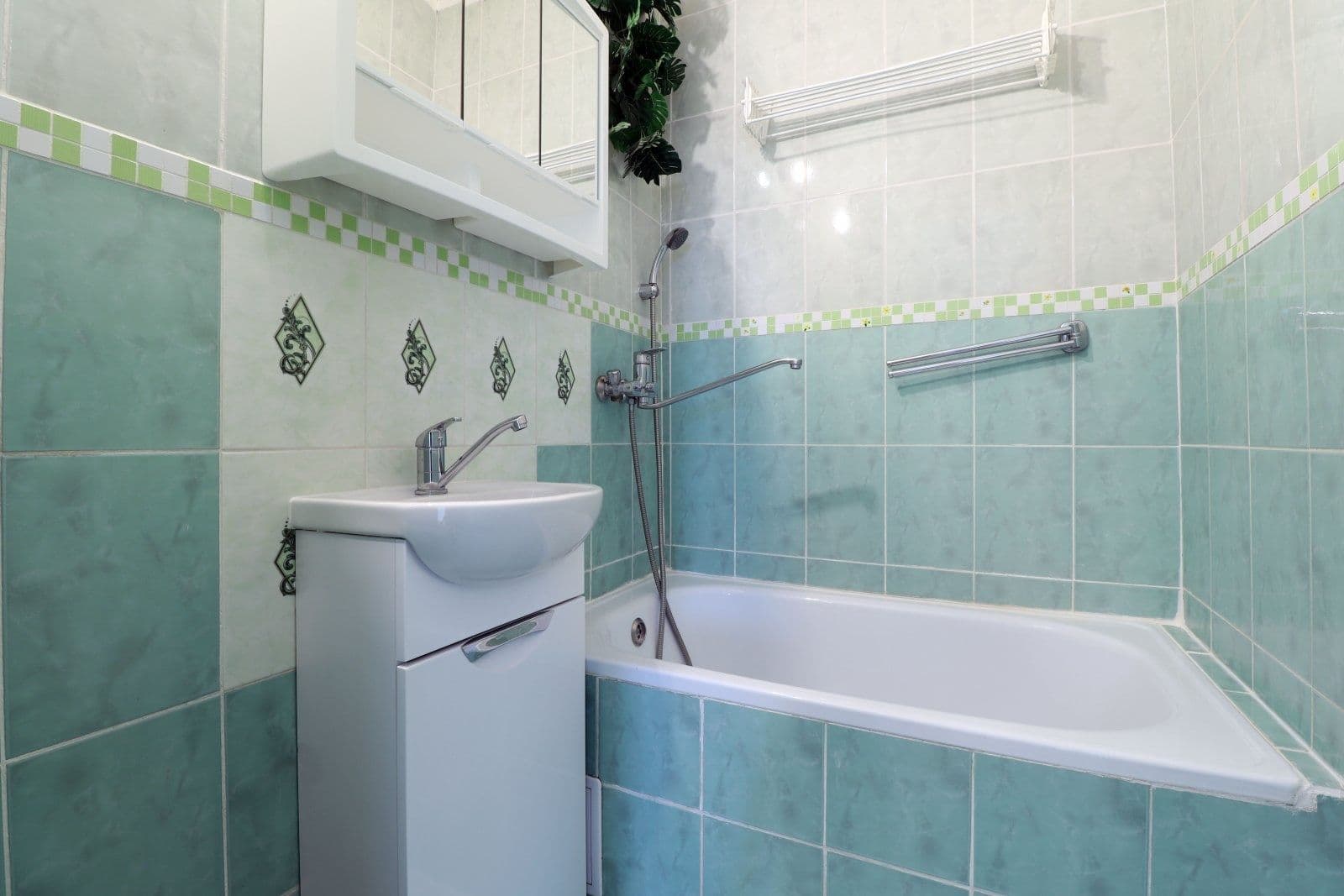 Pronájem bytu 1+kk 34 m², Litevská, Kladno, Středočeský kraj Pronájem bytu 1+kk 34 m², Litevská, Kladno, Středočeský kraj