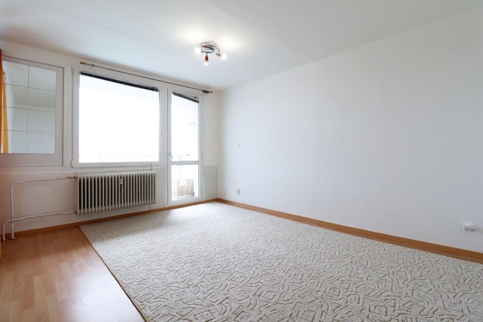 Pronájem bytu 1+kk 34 m², Litevská, Kladno, Středočeský kraj Pronájem bytu 1+kk 34 m², Litevská, Kladno, Středočeský kraj