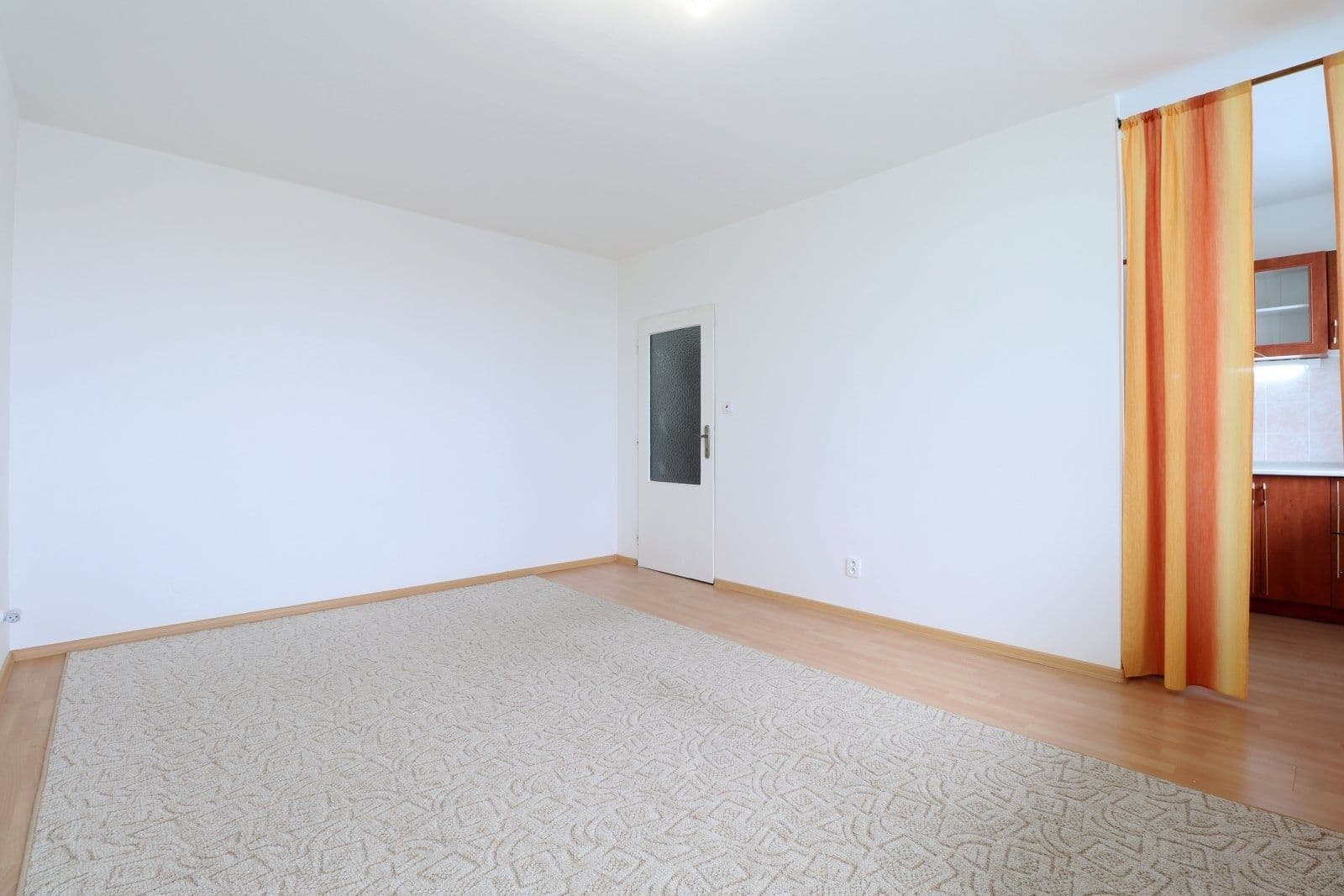 Pronájem bytu 1+kk 34 m², Litevská, Kladno, Středočeský kraj Pronájem bytu 1+kk 34 m², Litevská, Kladno, Středočeský kraj