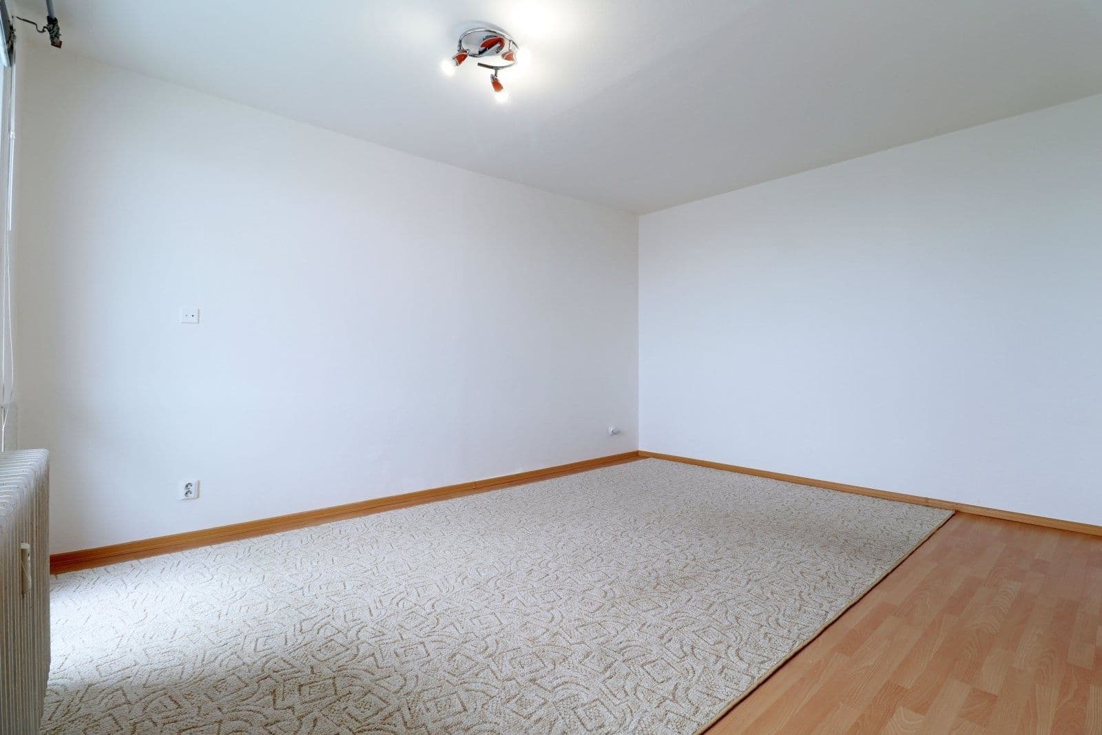 Pronájem bytu 1+kk 34 m², Litevská, Kladno, Středočeský kraj Pronájem bytu 1+kk 34 m², Litevská, Kladno, Středočeský kraj