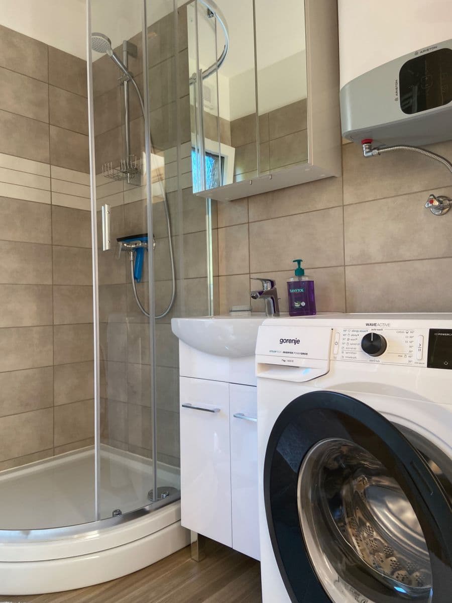 Pronájem domu 46 m², pozemek 120 m², Slapy, Středočeský kraj Pronájem domu 46 m², pozemek 120 m², Slapy, Středočeský kraj