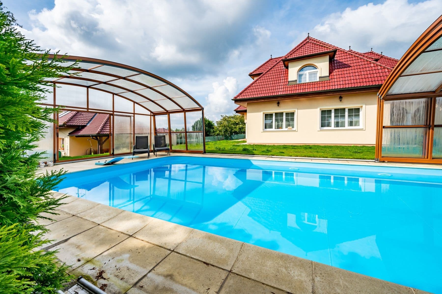 Prodej domu 674 m², pozemek 1.567 m², Vrcha II, Divišov, Středočeský kraj Prodej domu 674 m², pozemek 1.567 m², Vrcha II, Divišov, Středočeský kraj