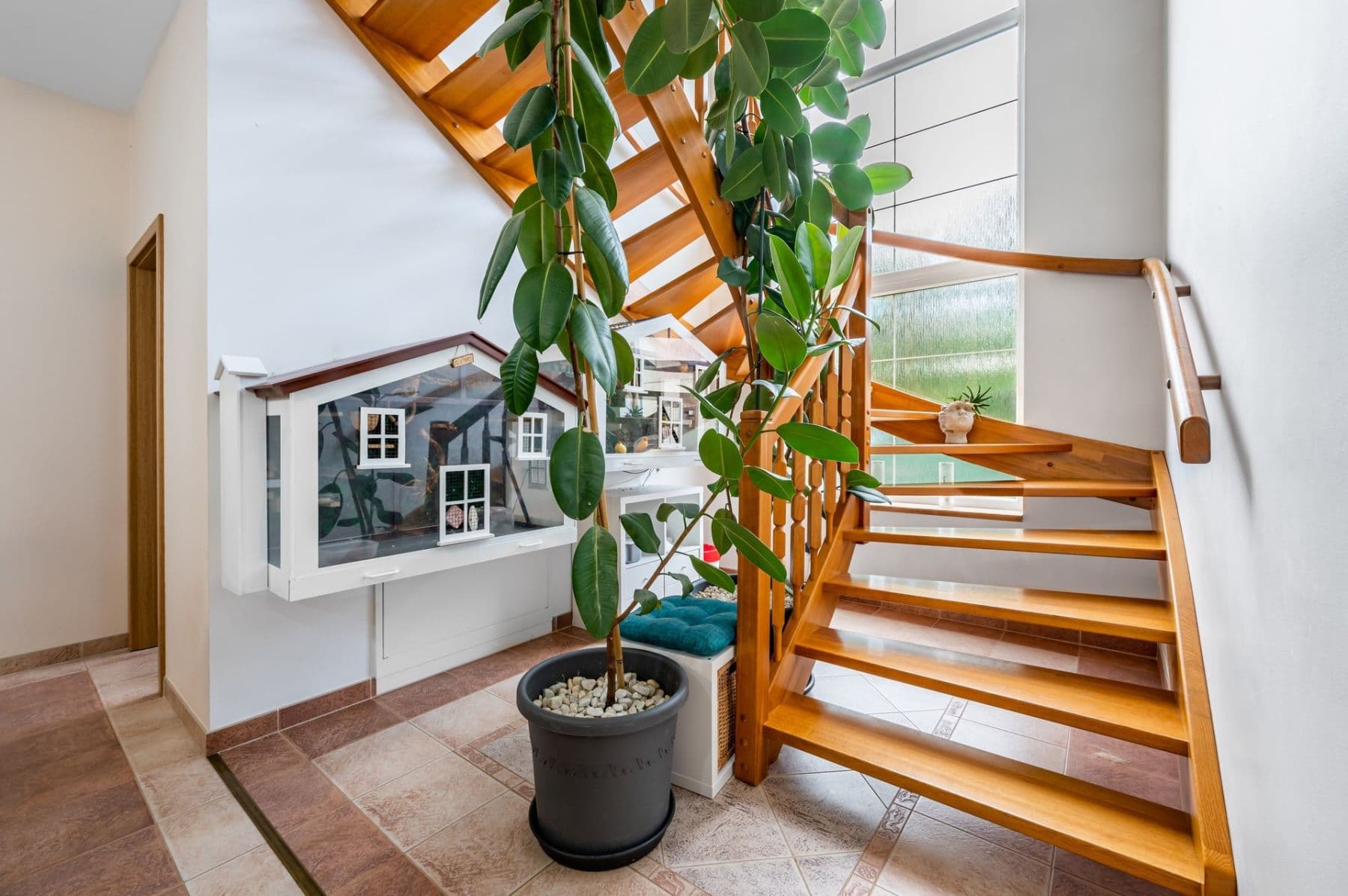 Prodej domu 674 m², pozemek 1.567 m², Vrcha II, Divišov, Středočeský kraj Prodej domu 674 m², pozemek 1.567 m², Vrcha II, Divišov, Středočeský kraj