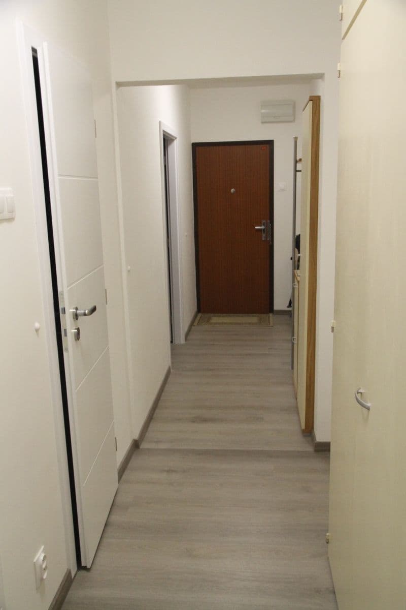 Pronájem bytu 2+1 52 m², Kpt. Jána Rašu, Dúbravka, Bratislavský kraj Pronájem bytu 2+1 52 m², Kpt. Jána Rašu, Dúbravka, Bratislavský kraj