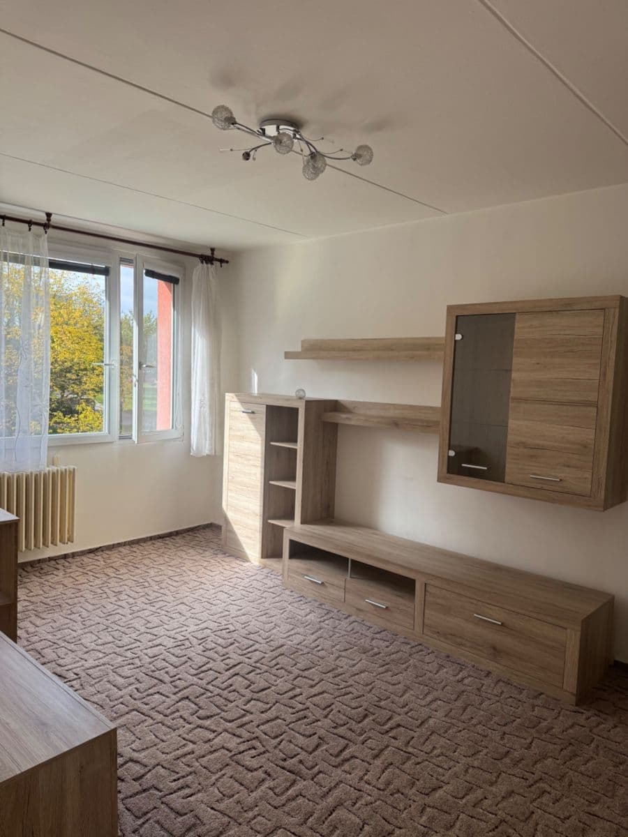 Pronájem bytu 2+kk 40 m², Benešovská, Kladno, Středočeský kraj Pronájem bytu 2+kk 40 m², Benešovská, Kladno, Středočeský kraj