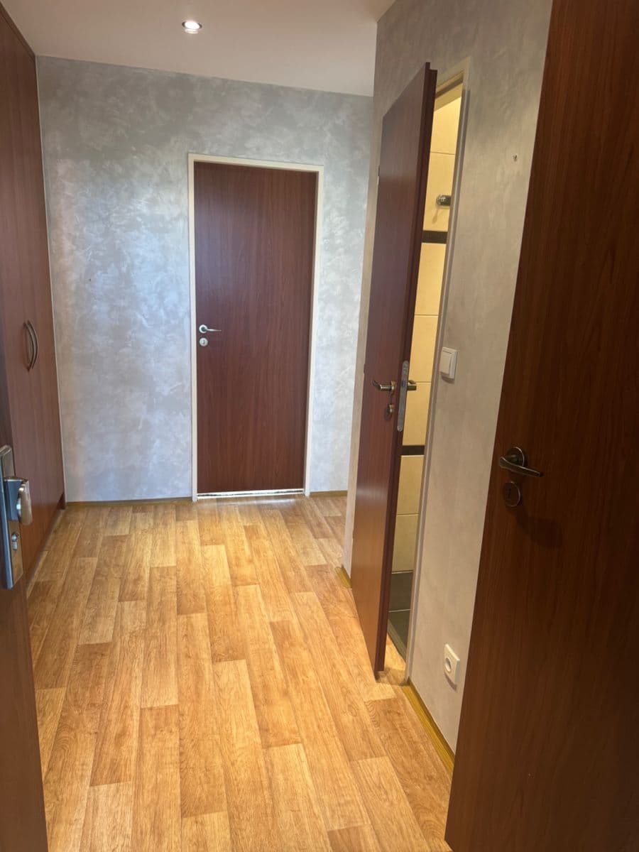 Pronájem bytu 2+kk 40 m², Benešovská, Kladno, Středočeský kraj Pronájem bytu 2+kk 40 m², Benešovská, Kladno, Středočeský kraj