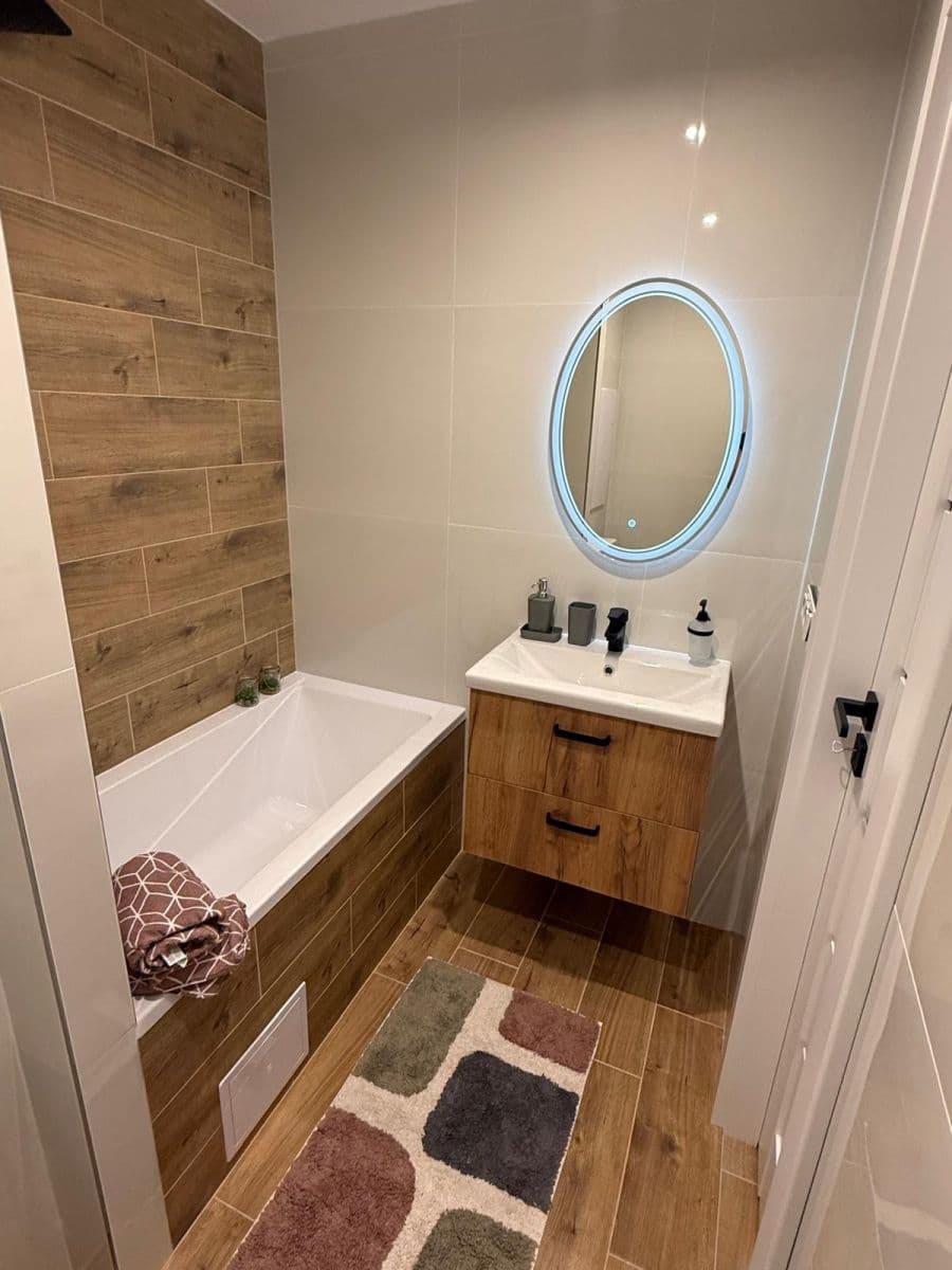 Prodej bytu 1+1 37 m², Na Vavřinci, Slaný, Středočeský kraj Prodej bytu 1+1 37 m², Na Vavřinci, Slaný, Středočeský kraj