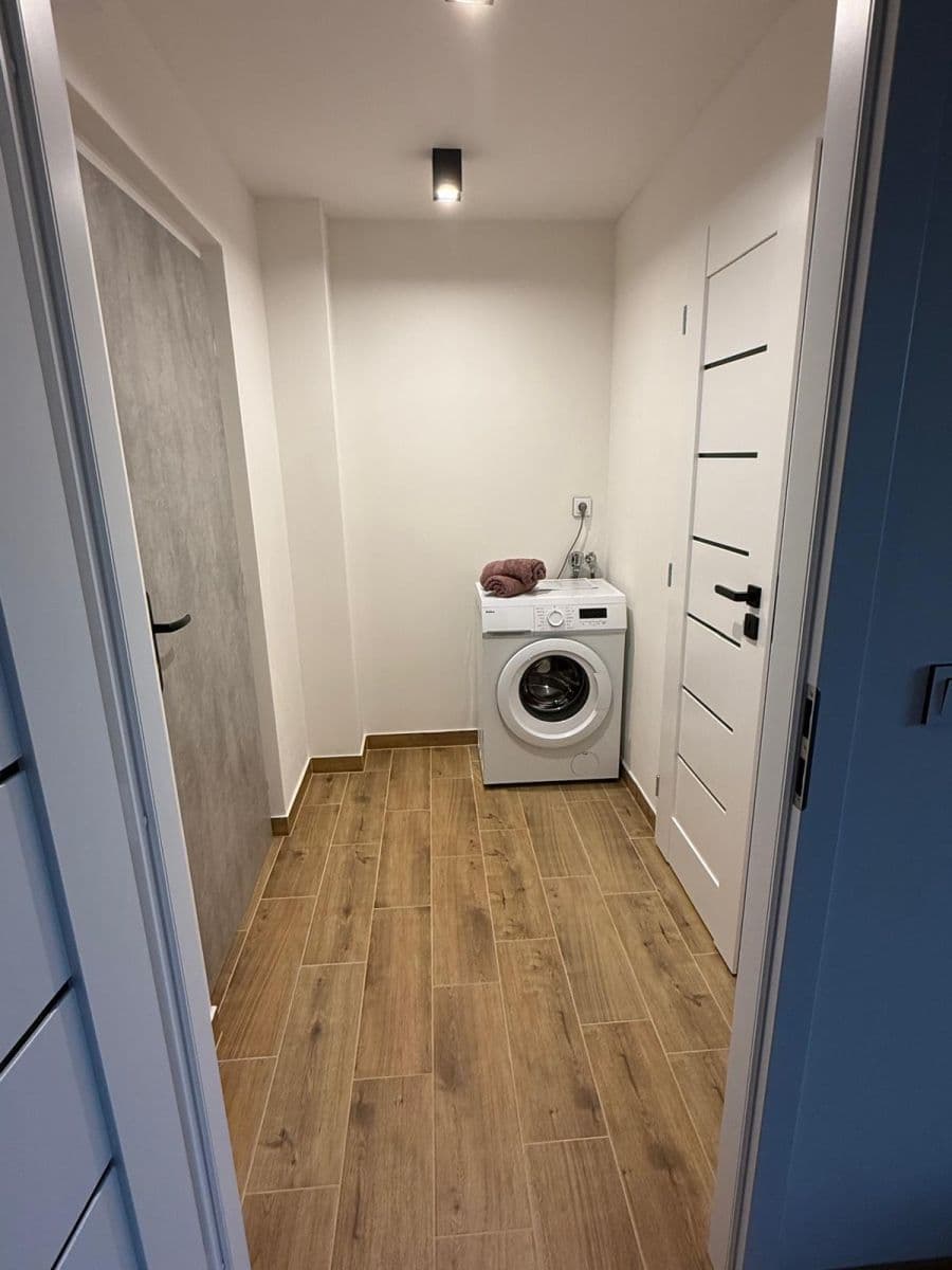 Prodej bytu 1+1 37 m², Na Vavřinci, Slaný, Středočeský kraj Prodej bytu 1+1 37 m², Na Vavřinci, Slaný, Středočeský kraj