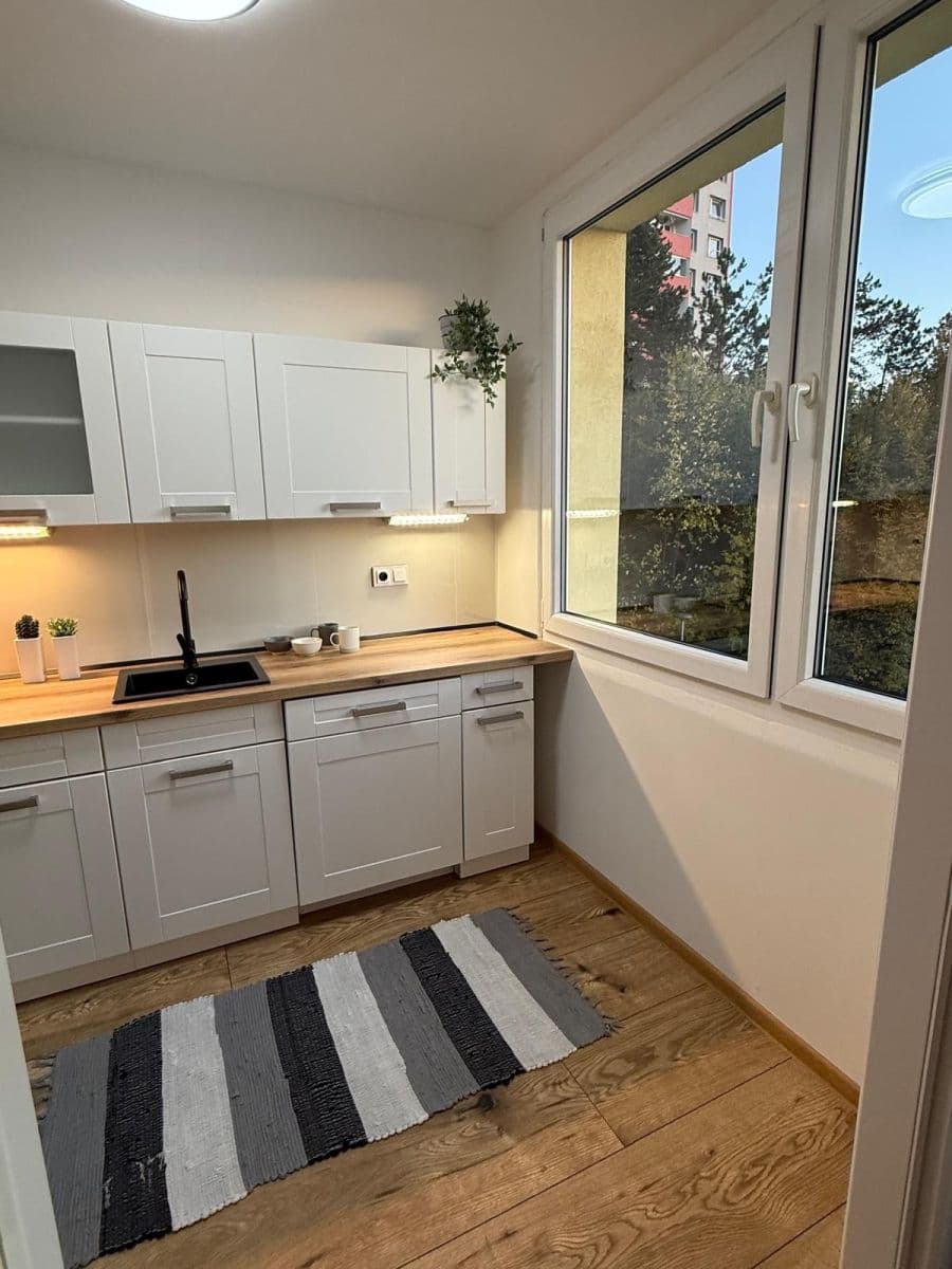 Prodej bytu 1+1 37 m², Na Vavřinci, Slaný, Středočeský kraj Prodej bytu 1+1 37 m², Na Vavřinci, Slaný, Středočeský kraj