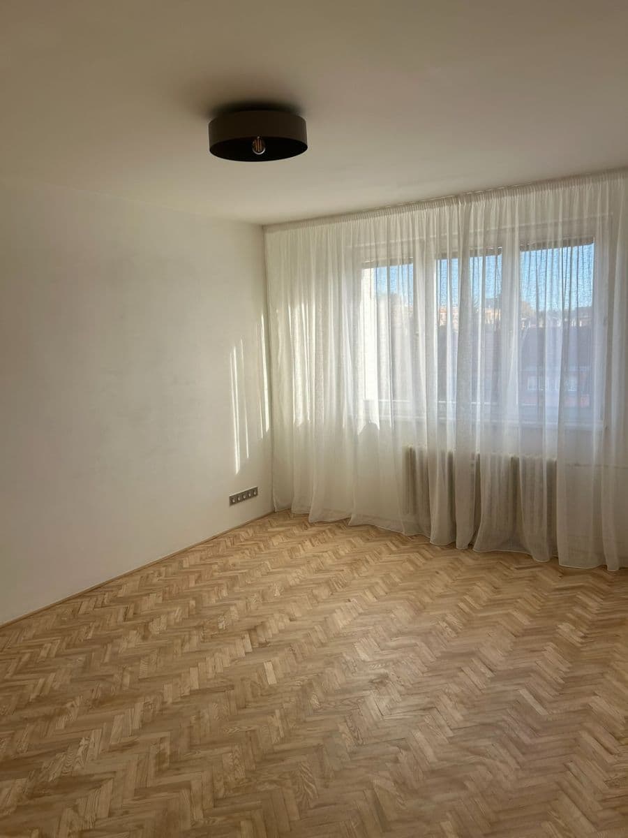 Pronájem bytu 2+1 55 m², Na Petřinách, Praha, Praha Pronájem bytu 2+1 55 m², Na Petřinách, Praha, Praha
