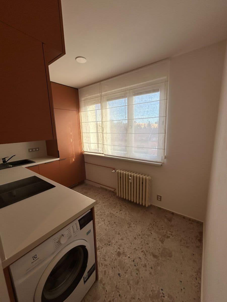Pronájem bytu 2+1 55 m², Na Petřinách, Praha, Praha Pronájem bytu 2+1 55 m², Na Petřinách, Praha, Praha