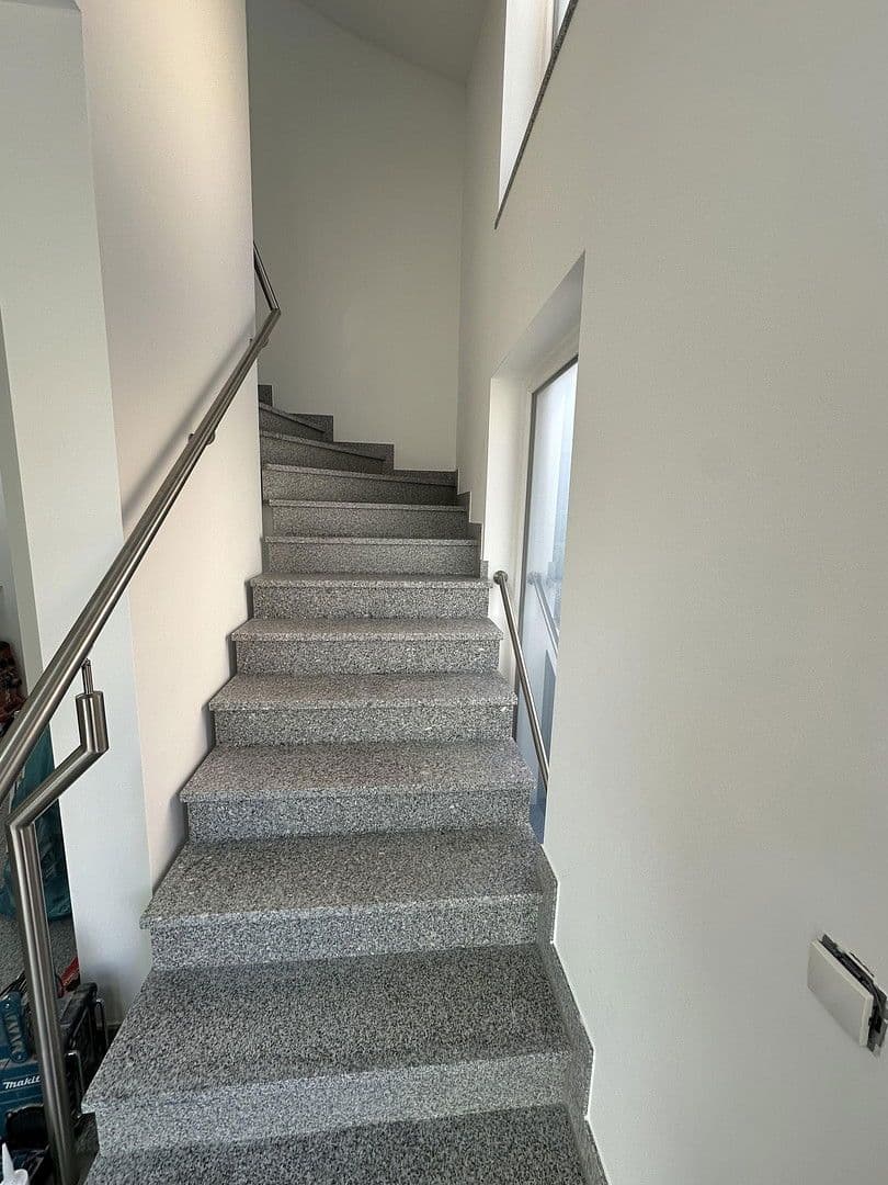 Prodej domu 317 m², pozemek 537 m², Höchstadt an der Aisch, Bavorsko Prodej domu 317 m², pozemek 537 m², Höchstadt an der Aisch, Bavorsko