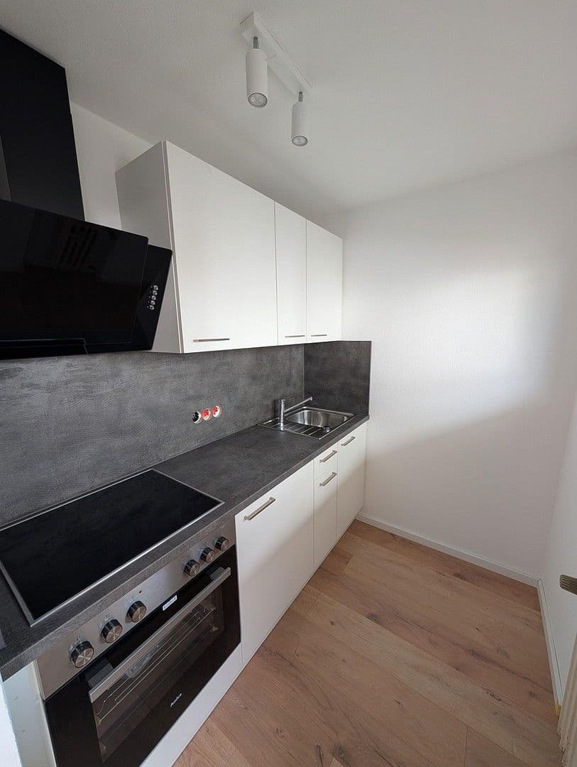 Pronájem bytu 1+1 39 m², Wimpfener Straße 15, Neckarsulm, Bádensko-Württembersko Pronájem bytu 1+1 39 m², Wimpfener Straße 15, Neckarsulm, Bádensko-Württembersko