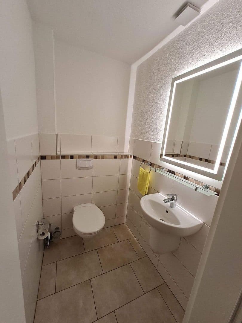 Prodej domu 525 m², pozemek 1.200 m², Albert-Johannsen-Ring 20, Husum, Šlesvicko-Holštýnsko Prodej domu 525 m², pozemek 1.200 m², Albert-Johannsen-Ring 20, Husum, Šlesvicko-Holštýnsko