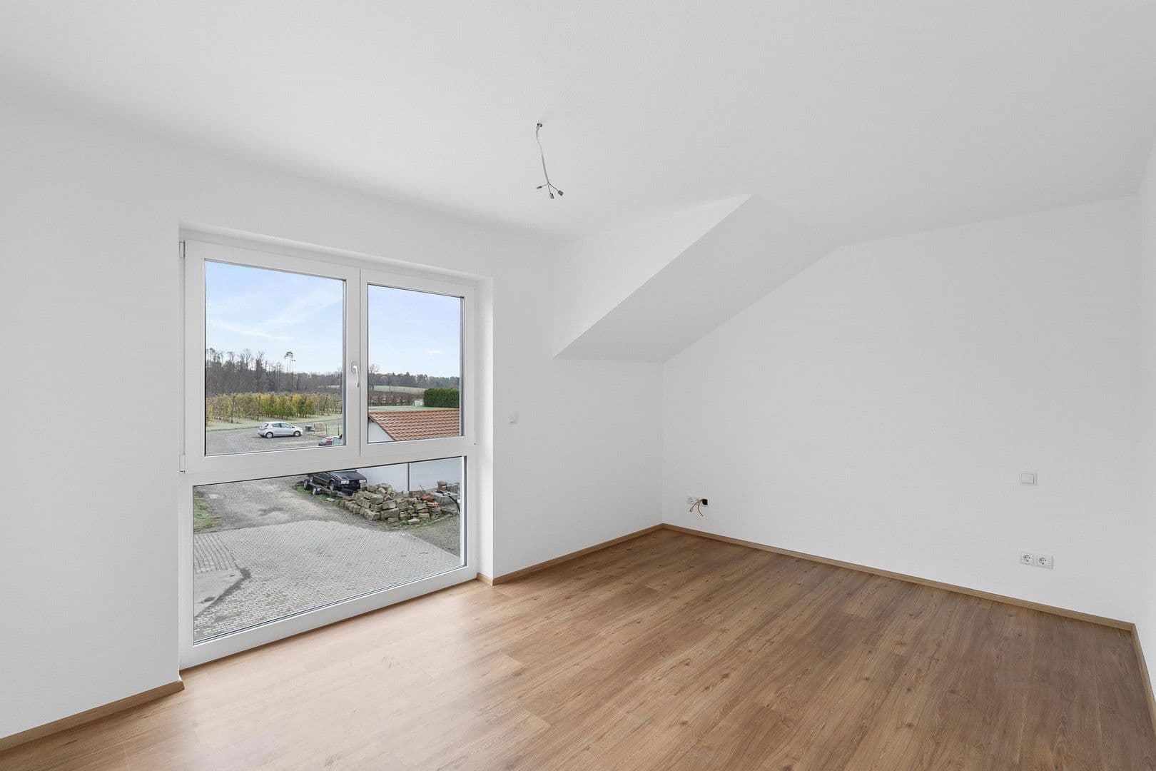 Pronájem bytu 3+kk 97 m², Untere Mühlbachstr. 9/1, Friedrichshafen, Bádensko-Württembersko Pronájem bytu 3+kk 97 m², Untere Mühlbachstr. 9/1, Friedrichshafen, Bádensko-Württembersko