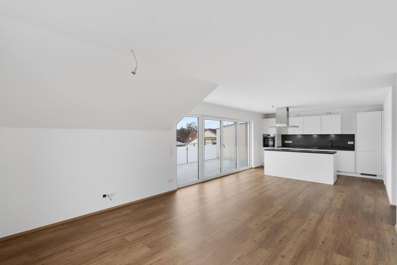 Pronájem bytu 3+kk 97 m², Untere Mühlbachstr. 9/1, Friedrichshafen, Bádensko-Württembersko Pronájem bytu 3+kk 97 m², Untere Mühlbachstr. 9/1, Friedrichshafen, Bádensko-Württembersko