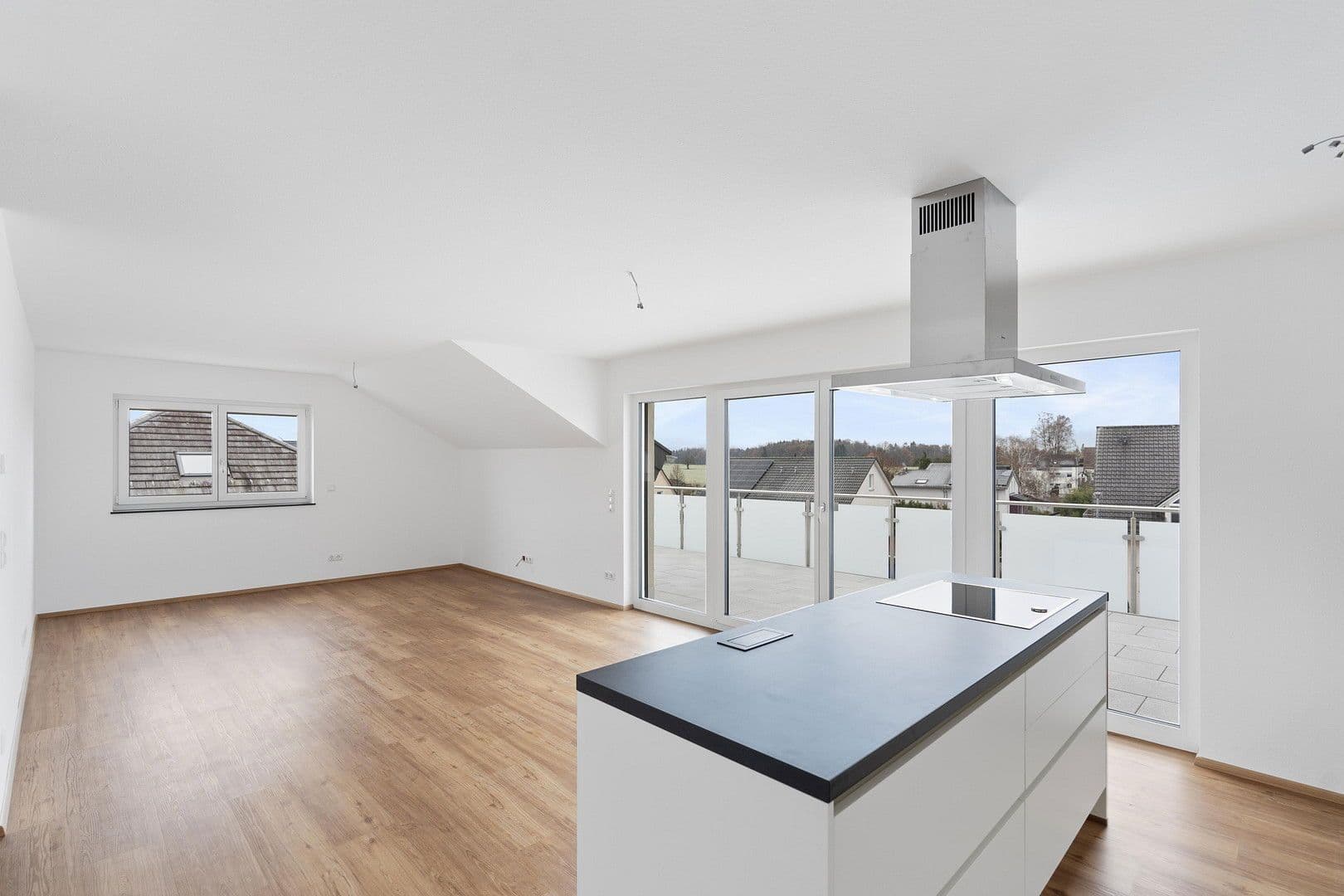 Pronájem bytu 3+kk 97 m², Untere Mühlbachstr. 9/1, Friedrichshafen, Bádensko-Württembersko Pronájem bytu 3+kk 97 m², Untere Mühlbachstr. 9/1, Friedrichshafen, Bádensko-Württembersko