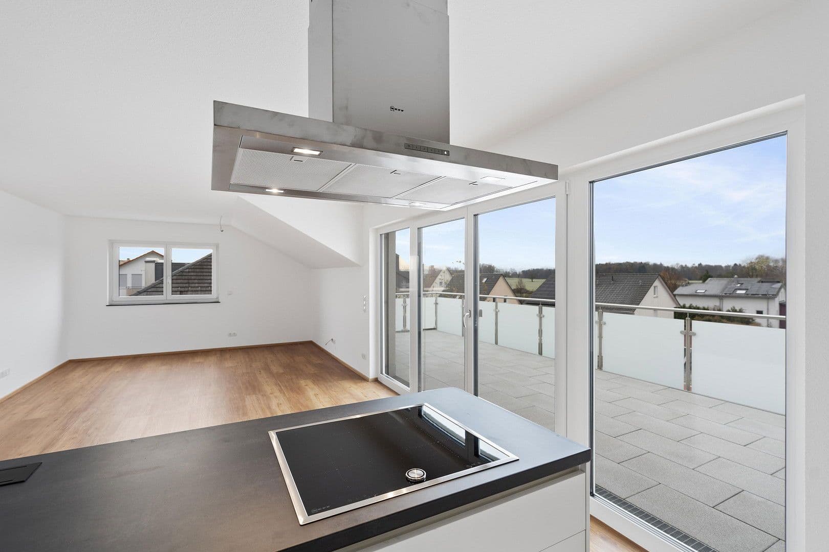 Pronájem bytu 3+kk 97 m², Untere Mühlbachstr. 9/1, Friedrichshafen, Bádensko-Württembersko Pronájem bytu 3+kk 97 m², Untere Mühlbachstr. 9/1, Friedrichshafen, Bádensko-Württembersko