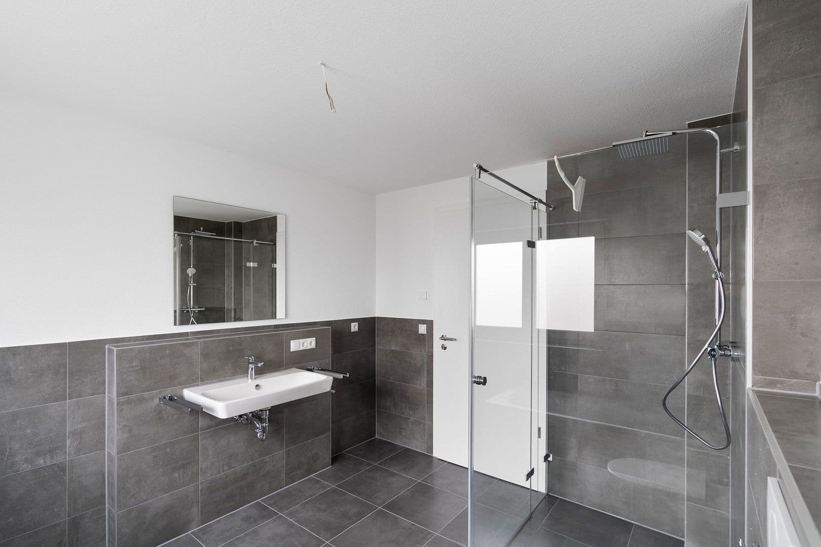 Pronájem bytu 3+kk 97 m², Untere Mühlbachstr. 9/1, Friedrichshafen, Bádensko-Württembersko Pronájem bytu 3+kk 97 m², Untere Mühlbachstr. 9/1, Friedrichshafen, Bádensko-Württembersko