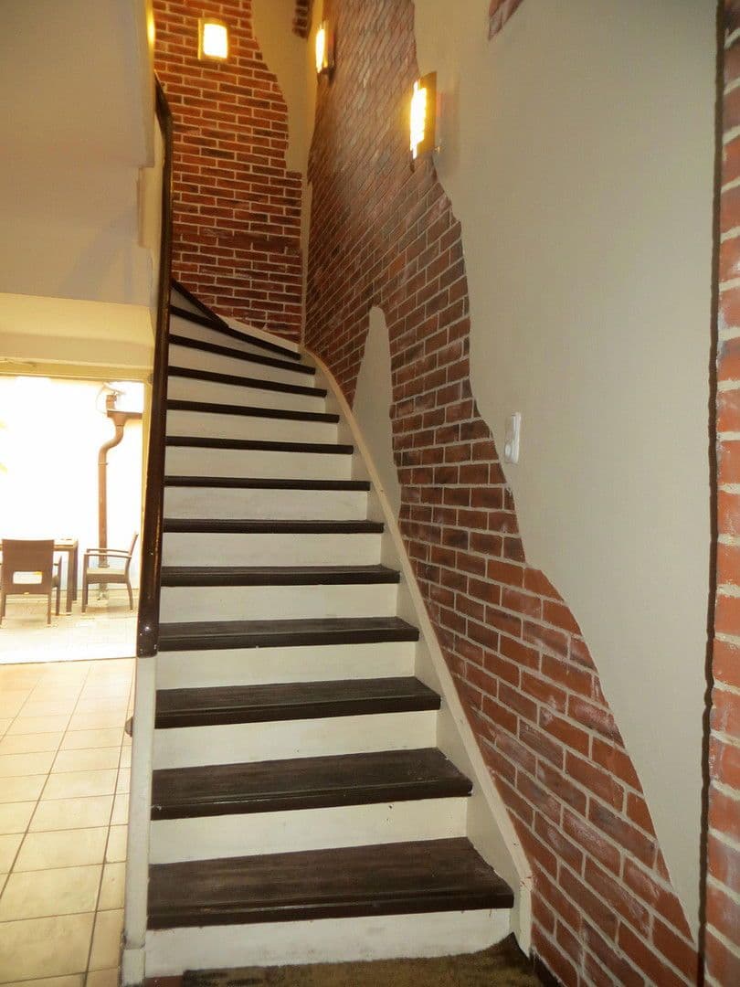 Prodej domu 110 m², pozemek 160 m², Neumarkt in der Oberpfalz, Bavorsko Prodej domu 110 m², pozemek 160 m², Neumarkt in der Oberpfalz, Bavorsko