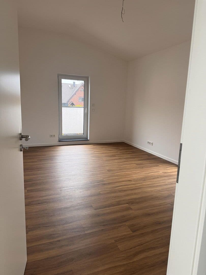 Pronájem domu 130 m², pozemek 380 m², Berlin, Berlín Pronájem domu 130 m², pozemek 380 m², Berlin, Berlín