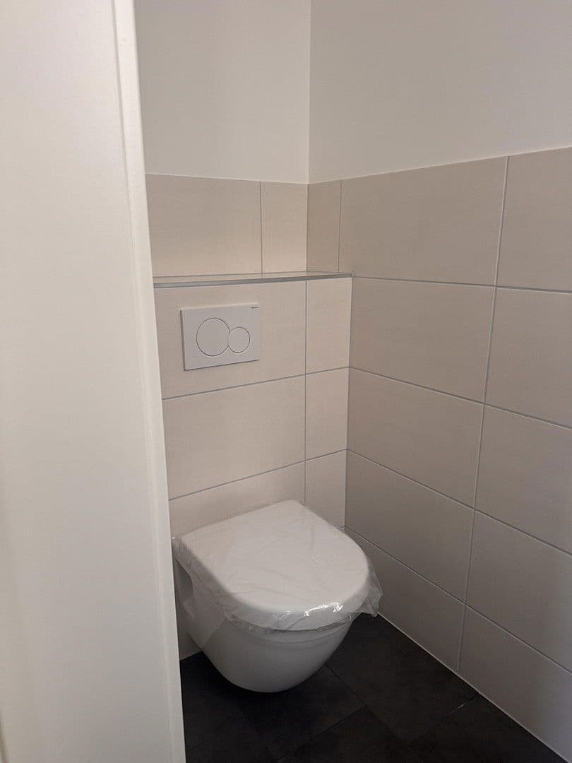 Pronájem domu 130 m², pozemek 380 m², Berlin, Berlín Pronájem domu 130 m², pozemek 380 m², Berlin, Berlín