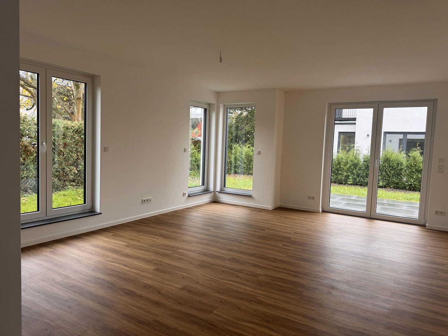 Pronájem domu 130 m², pozemek 380 m², Berlin, Berlín Pronájem domu 130 m², pozemek 380 m², Berlin, Berlín