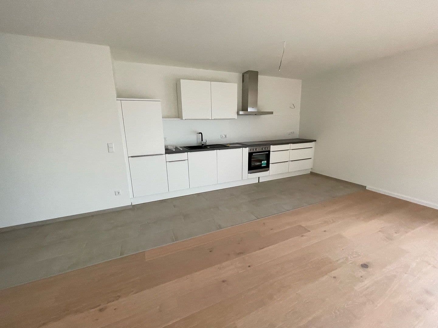 Pronájem bytu 3+1 92 m², Hinter den Höfen 2, Paderborn, Severní Porýní-Vestfálsko Pronájem bytu 3+1 92 m², Hinter den Höfen 2, Paderborn, Severní Porýní-Vestfálsko