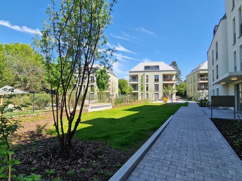 Pronájem bytu 2+1 72 m², Haeberlinstraße 40, Frankfurt am Main, Hessen Pronájem bytu 2+1 72 m², Haeberlinstraße 40, Frankfurt am Main, Hessen