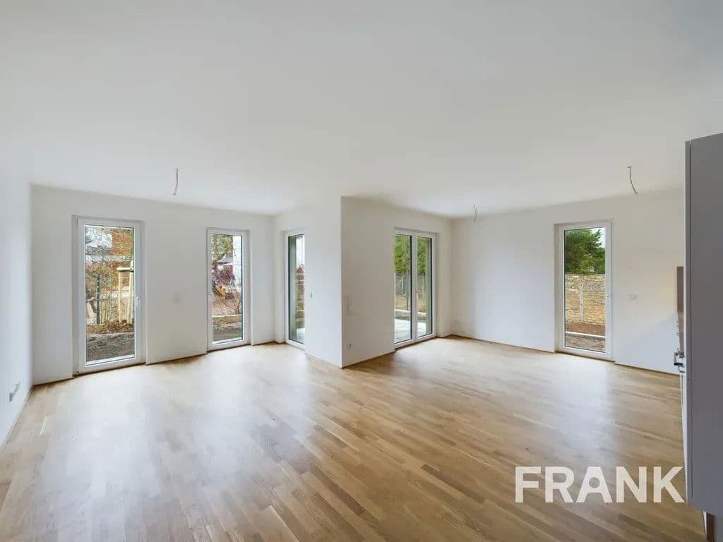 Pronájem bytu 2+1 72 m², Haeberlinstraße 40, Frankfurt am Main, Hessen Pronájem bytu 2+1 72 m², Haeberlinstraße 40, Frankfurt am Main, Hessen